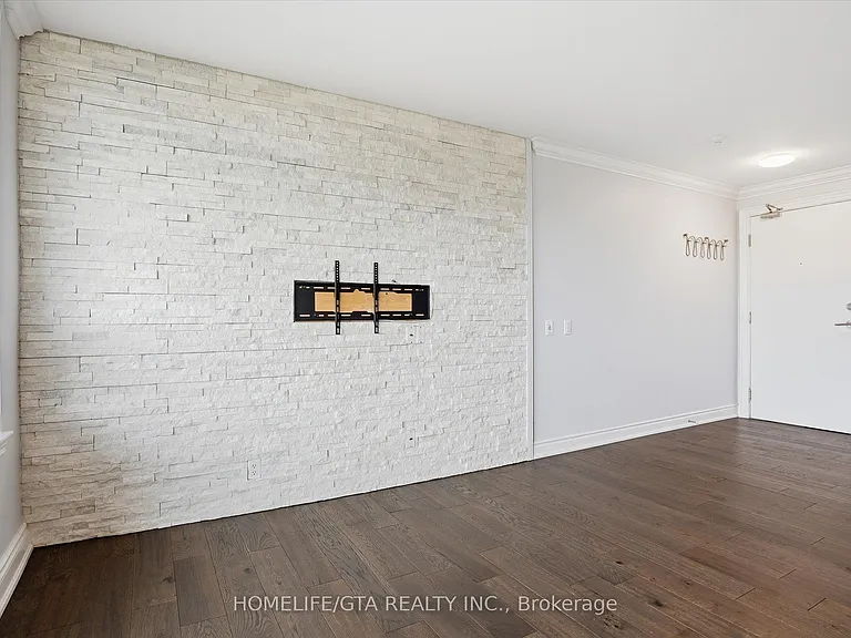 1720 Eglinton Ave E #821 — Photo 13