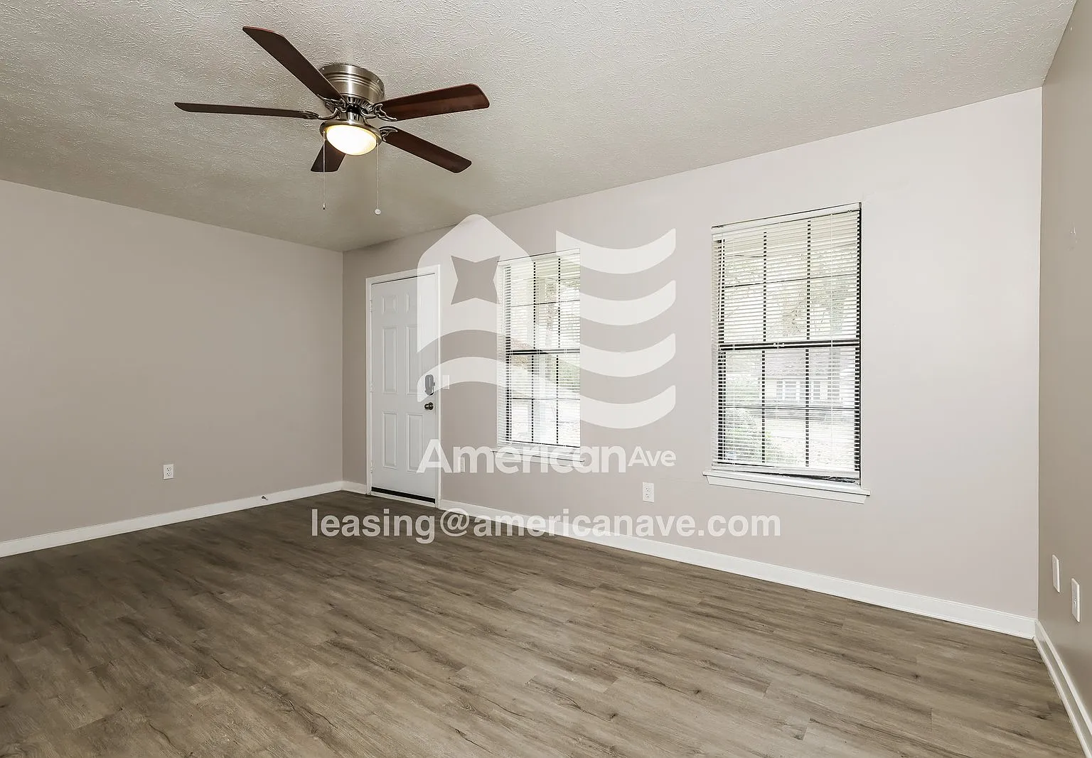 3 bed, 2.0 bath, 1079 sqft, $1,217 — Photo 3