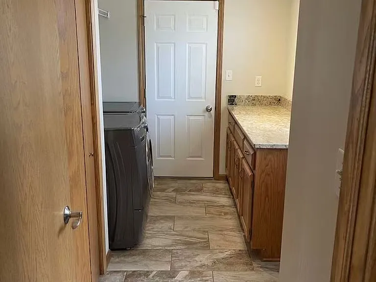 135 Deertrail Dr — Photo 7