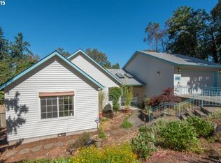 425 Ridgecrest Dr, Oregon City, OR 97045