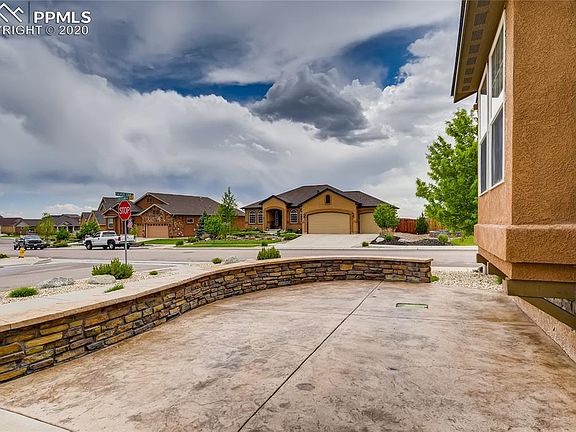 3rd image of 6704 Silver Star Ln