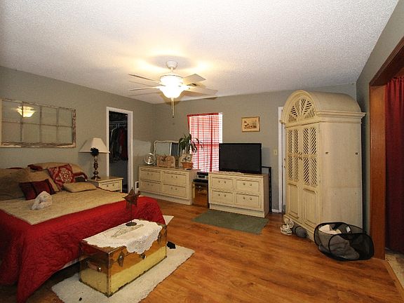 4th image of 12044 Sunset Ln