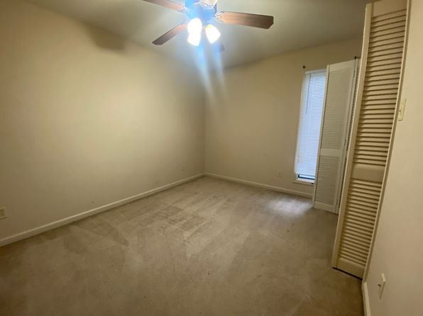 425 Steele Ave