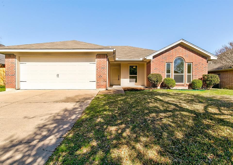 1st image of 109 Sunny Meadows Dr