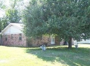 404 NW F St, Stigler, OK 74462