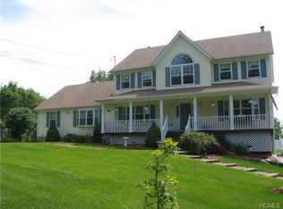 121 Moffat Rd, Washingtonville, NY 10992