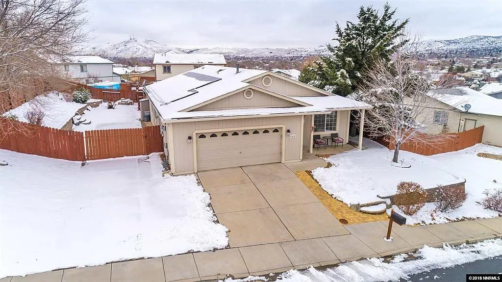 752 Snowdrop Ct photo 1