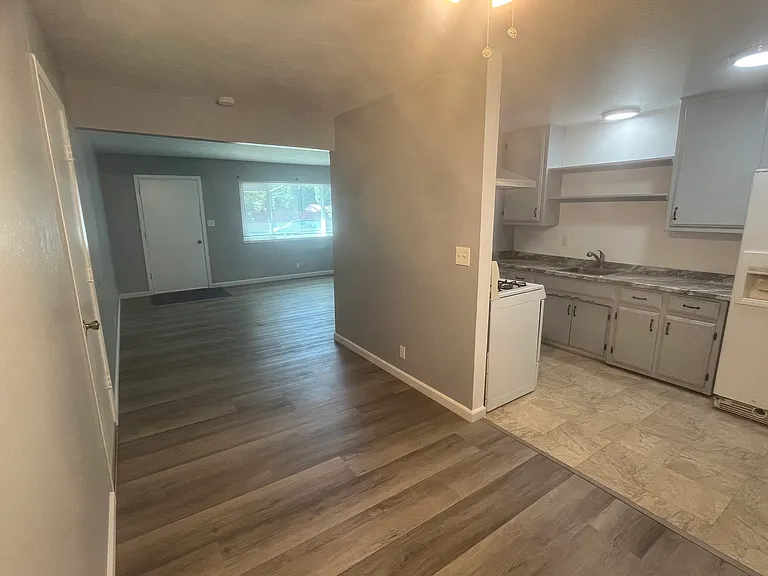 16877 Antelope St — Photo 7