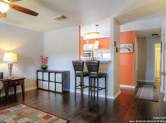 4th image of 8415 Jaclyn Park