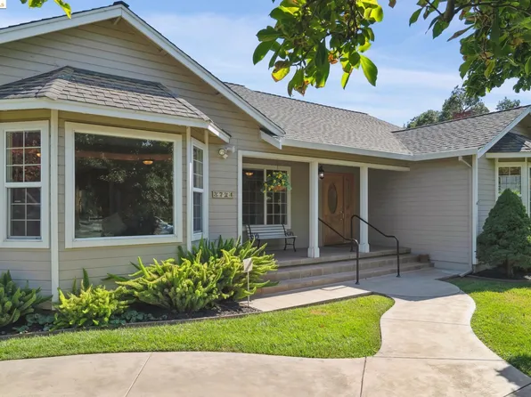 3724 Walnut Ave, Concord, CA 94519