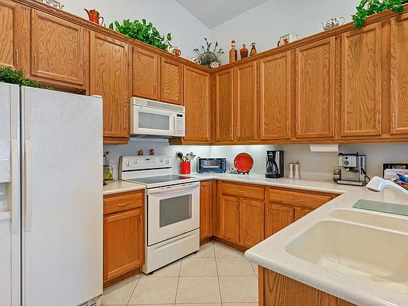5th image of 5078 Toscana Trl
