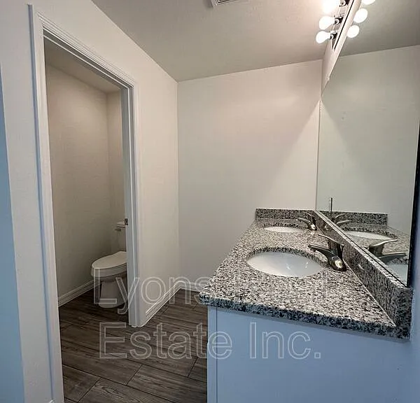 2604 NW 8th Pl — Photo 10