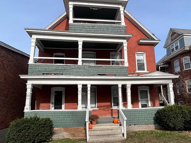 Right unit w/small front porch space!