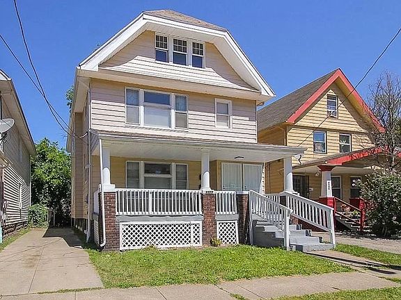 3rd image of 8327 Tioga Ave #Up