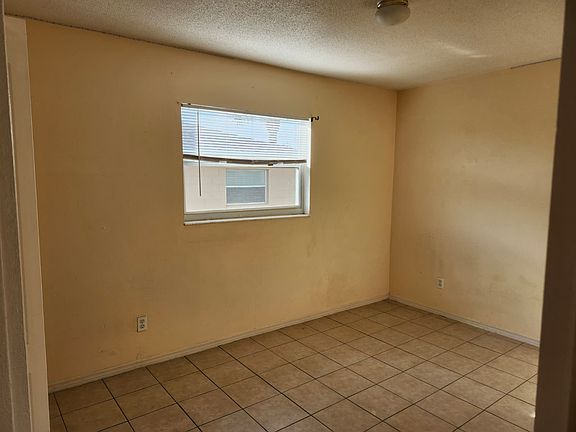5th image of 736 Michigan Ct APT 4