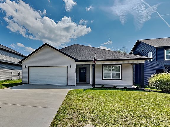 2nd image of 1102 Eagles View Dr