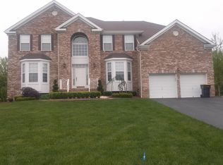 136 Daum Rd, Manalapan, NJ 07726