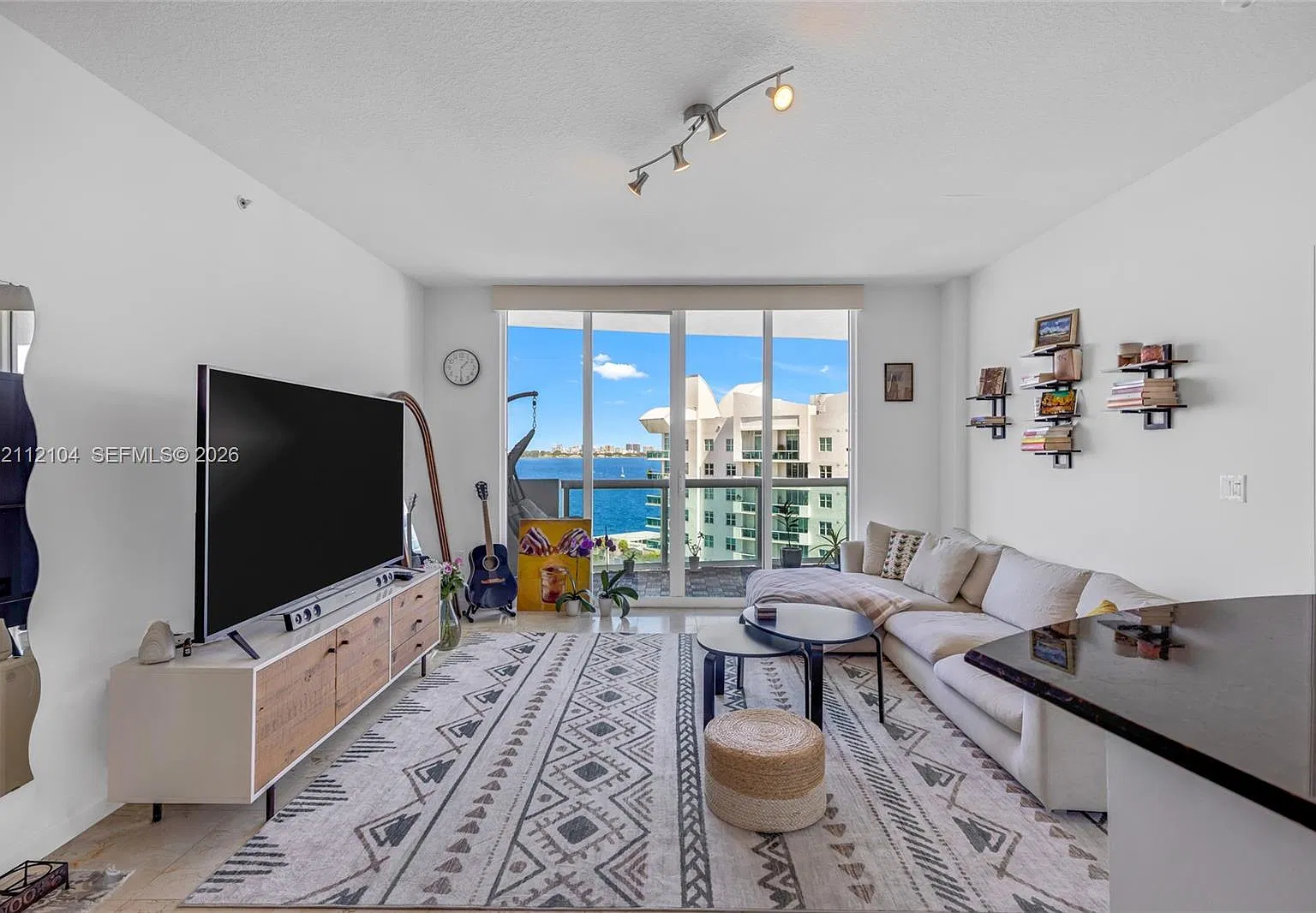360 Condo A — Photo 4