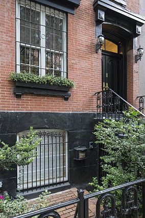 2nd image of 1428 York Ave