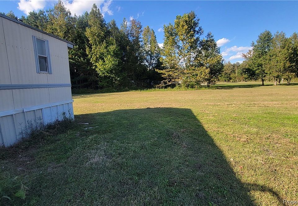 1st image of 372 Carrie Ln