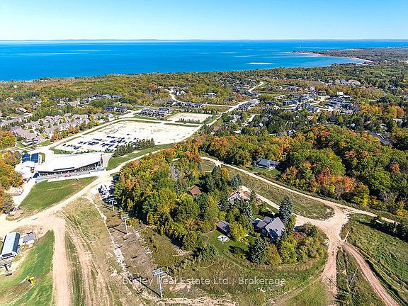 4th image of 242 Arrowhead Rd #3