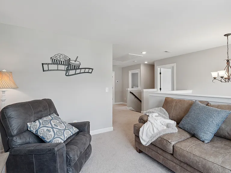 7989 Regiment Dr — Photo 24