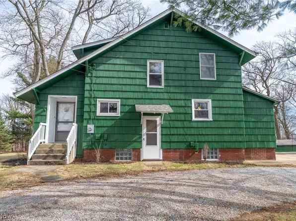 2480 State St NW, Uniontown, OH 44685