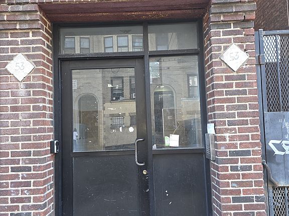 2nd image of 53 Linden St APT 9