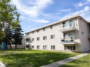 10820 114th St NW, Edmonton, AB T5H 3K2