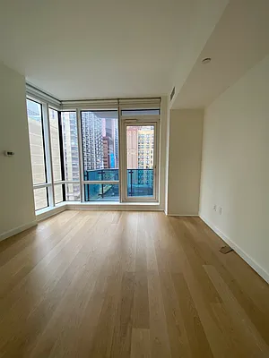 Rented by Compass | media 28