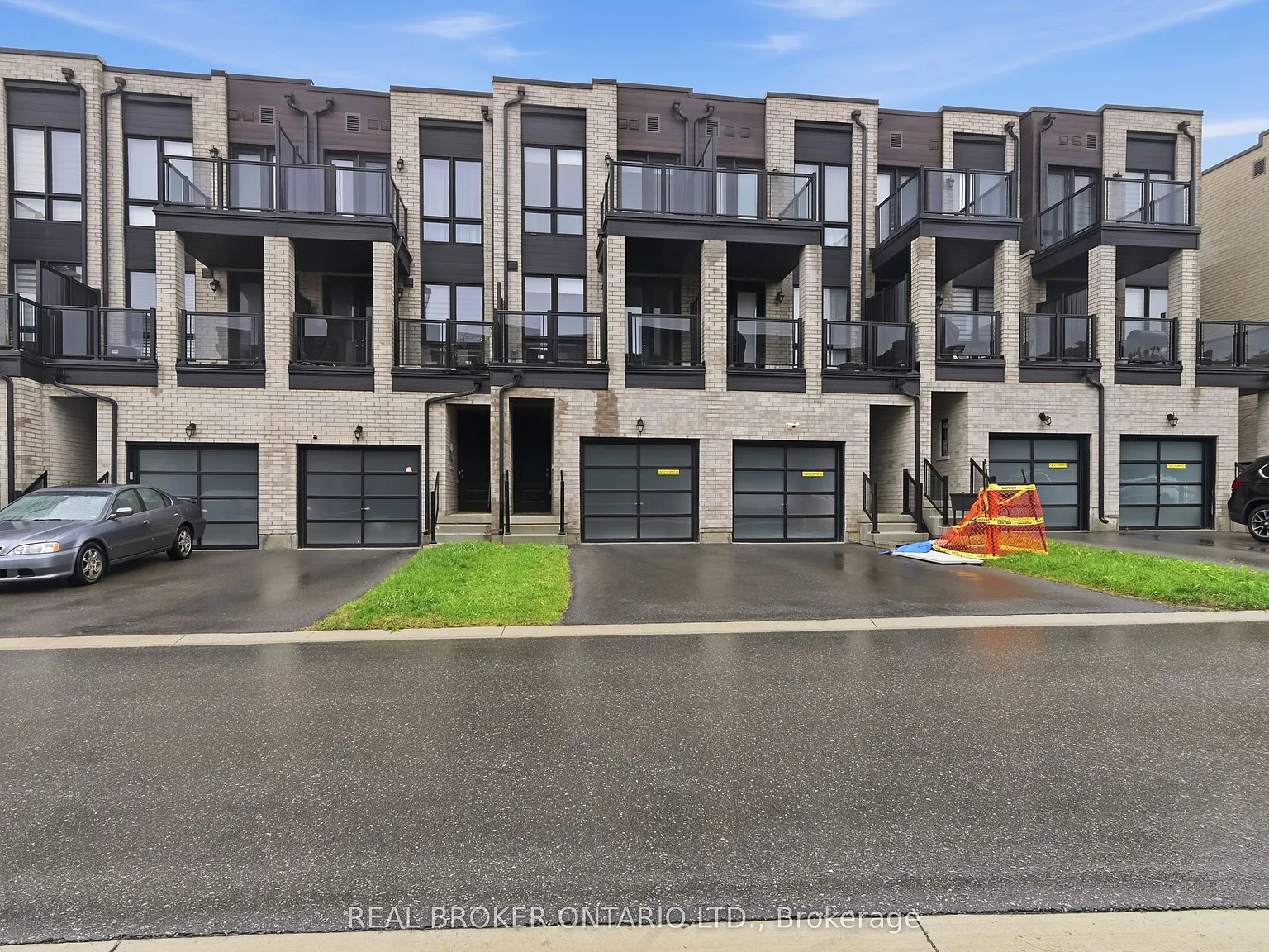4 bed, $3,200 — Photo 2