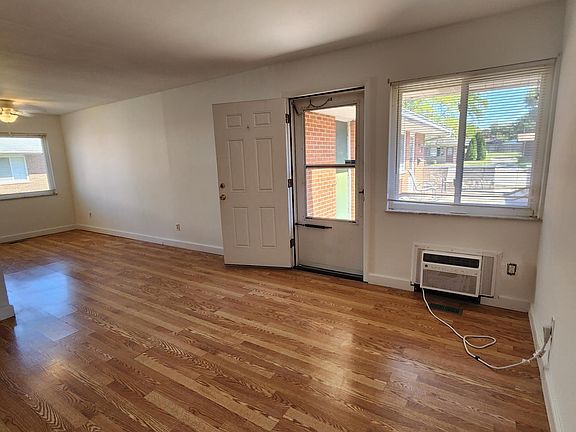 4th image of 4675 Croftshire Dr #4675