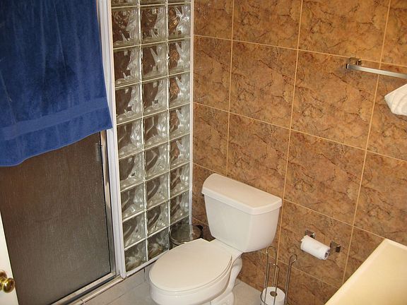 2nd image of 1660 NE 191st St #1061