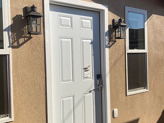 5th image of 1832 Eisenhower Dr #A