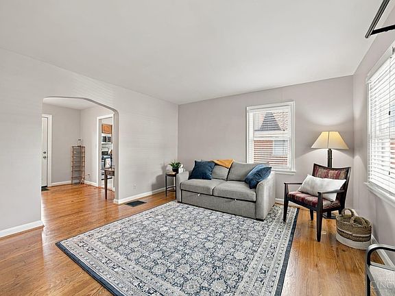 5th image of 7822 Moss Ct