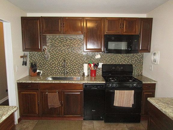 5th image of 749 Cynthia Ln