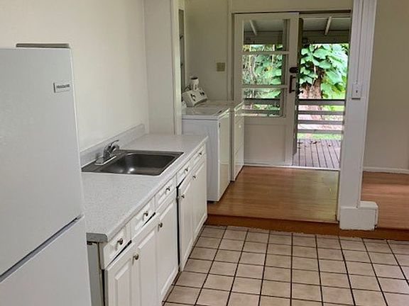 2nd image of 3419 E Manoa Rd