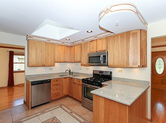5th image of 1050 Cuyahoga Dr