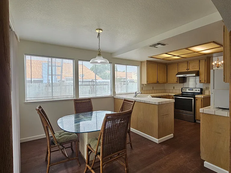 8019 Pinot Noir Way — Photo 8