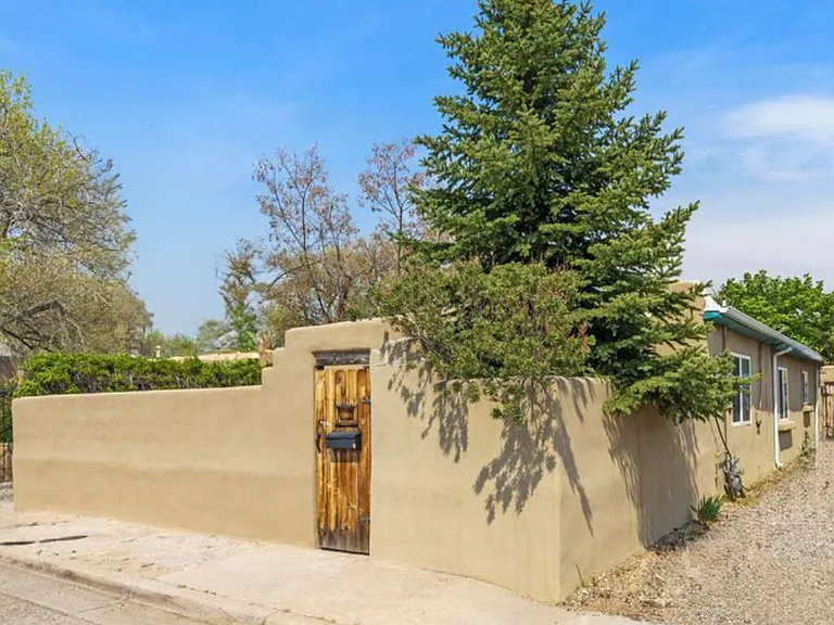 613 Salazar St #C — Photo 1