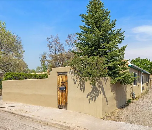 613 Salazar St #C Photo 1