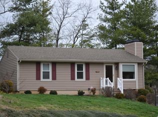 3920 Colony Ct, Roanoke, VA 24018