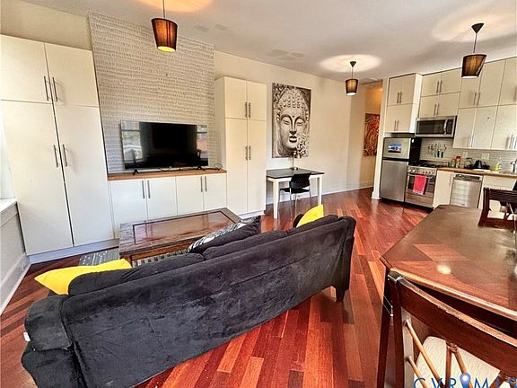 2nd image of 2227 Park Ave