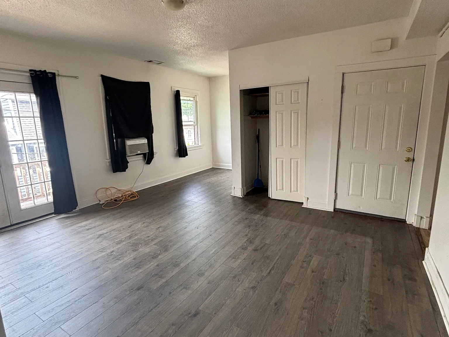 2 bed, $1,250 — Photo 4