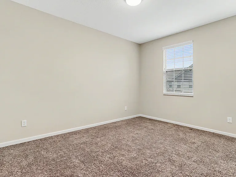 800 Redwood Ln — Photo 37