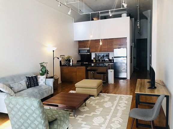2nd image of 601 4th St Unit 114