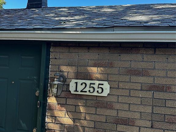 2nd image of 1255 Dallas Street