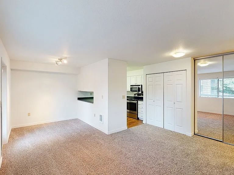 13725 32nd Ave NE — Photo 13
