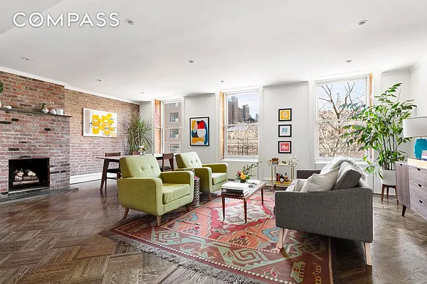 Sold by Compass | media 1