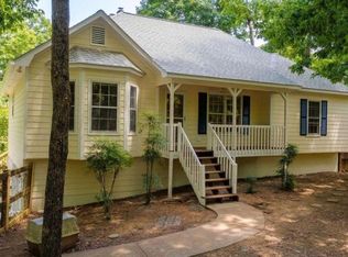 623 Peachtree Dr SE, White, GA 30184